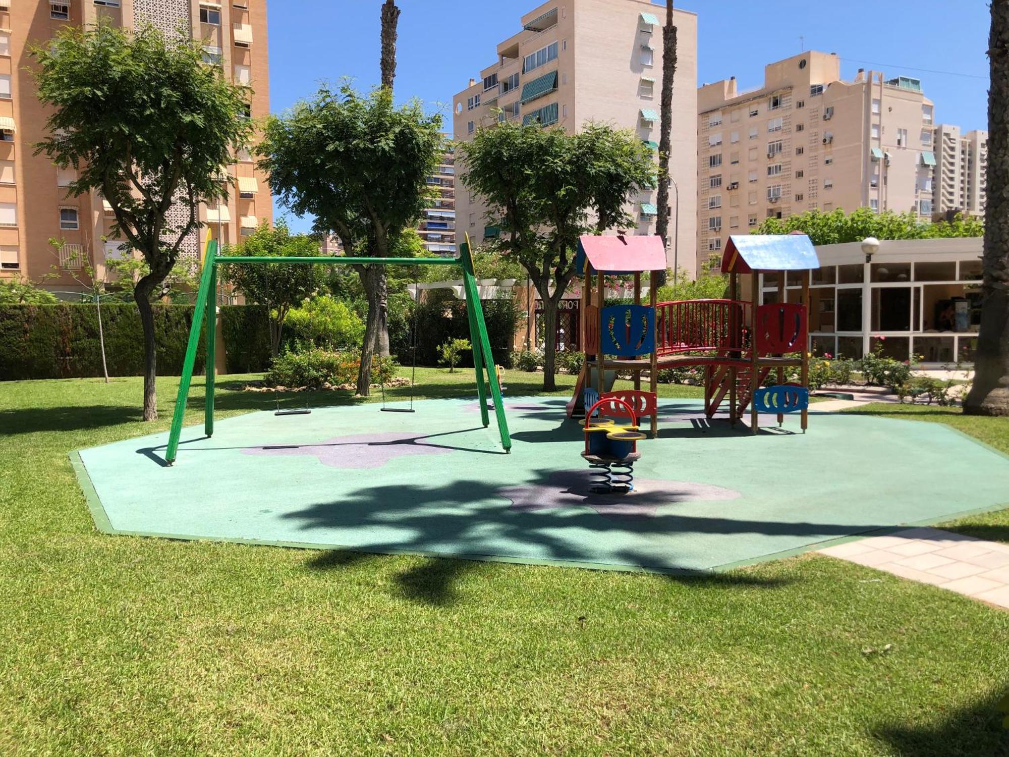 Precioso Apartamento En Urbanizacion Junto Al Mar. Alicante Eksteriør billede